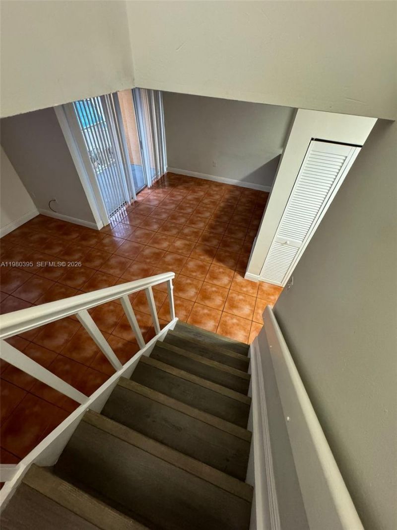 6235 Kendale Lakes Cir , Unit 237, Miami, FL 33183 Photo