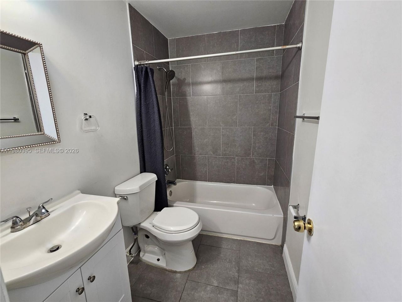 6235 Kendale Lakes Cir, Unit 237, Miami, FL 33183 Photo