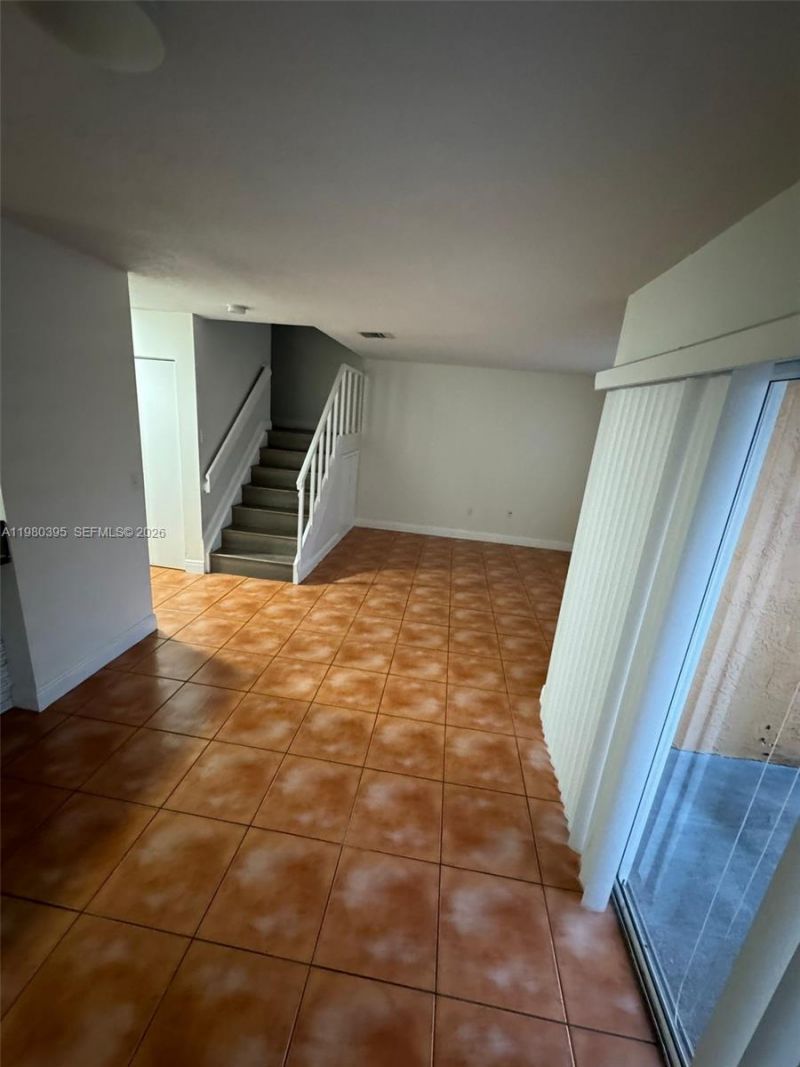 6235 Kendale Lakes Cir , Unit 237, Miami, FL 33183 Photo