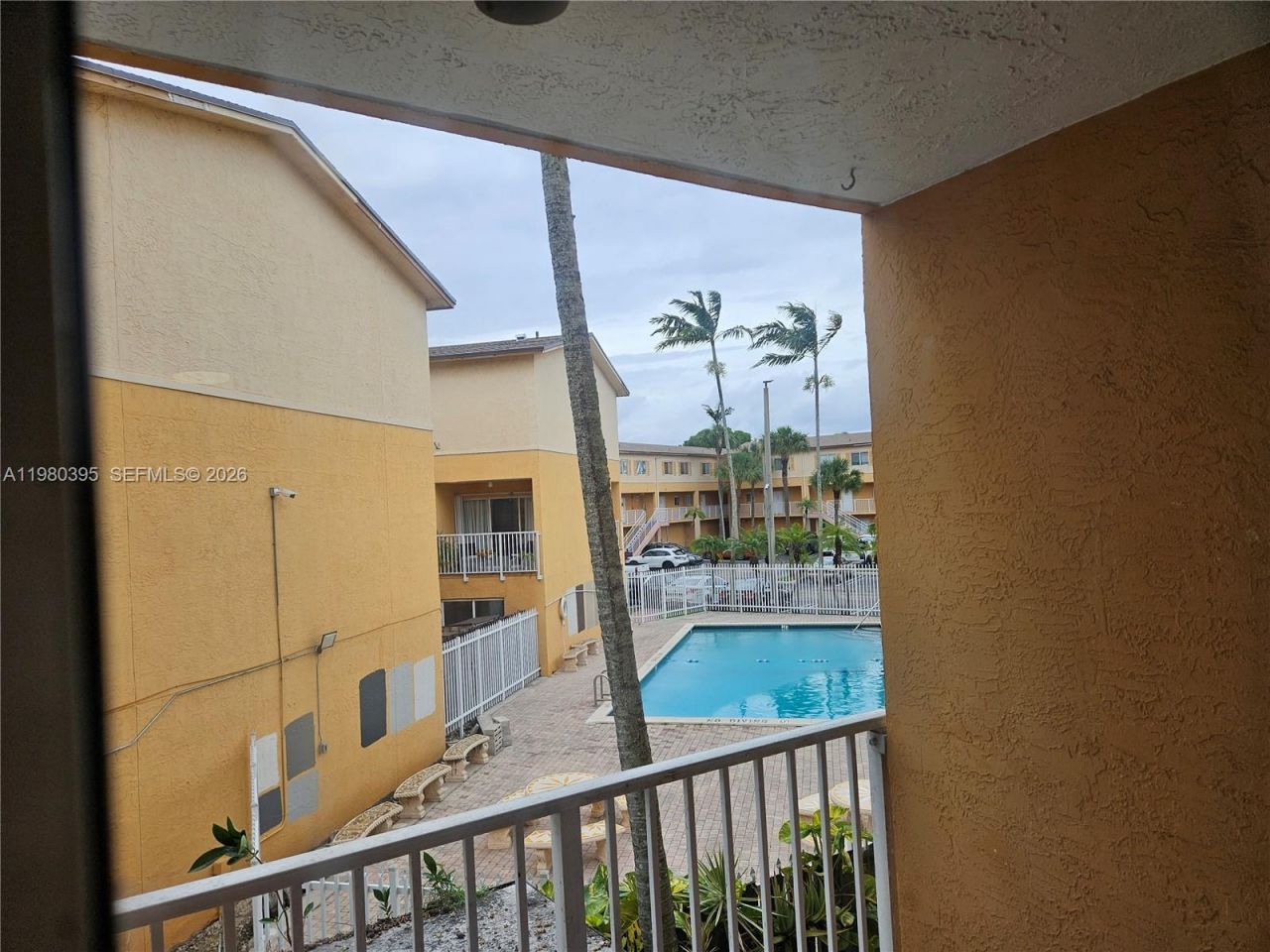 6235 Kendale Lakes Cir, Unit 237, Miami, FL 33183 Photo
