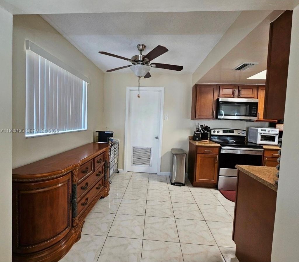 4613 NW 30th Ter , Tamarac, FL 33309 Photo