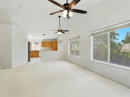 9510 Village Tree Dr, Elk Grove, CA 95758 Photo