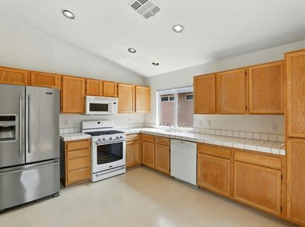 9510 Village Tree Dr, Elk Grove, CA 95758 Photo