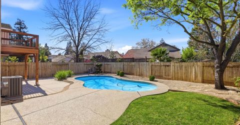 9510 Village Tree Dr, Elk Grove, CA 95758 Photo