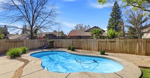 9510 Village Tree Dr, Elk Grove, CA 95758 Photo