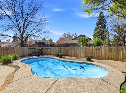 9510 Village Tree Dr, Elk Grove, CA 95758 Photo