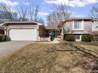 46490 Bartlett Drive , CANTON, MI 48187