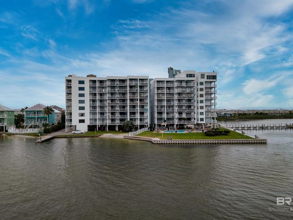 1516 Sandpiper Lane, Unit 207, Gulf Shores, AL 36542