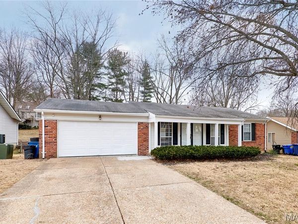 6918 Candlewick Way , Florissant, MO 63033