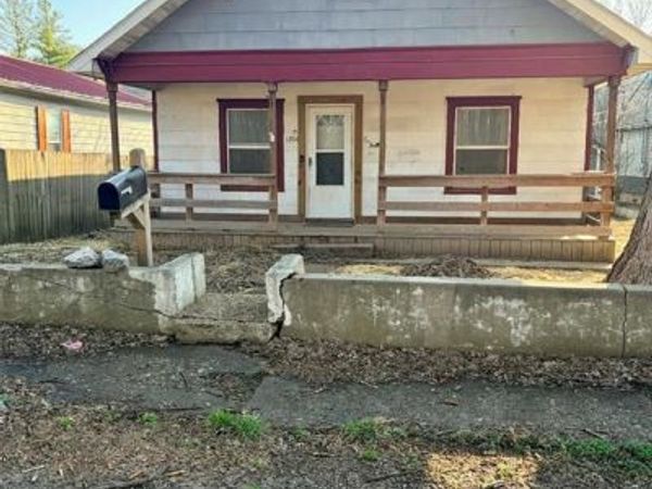 1204 Lindell Avenue , Hannibal, MO 63401