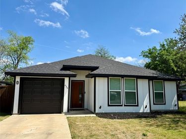 634 Bethpage Avenue, Dallas, TX 75217