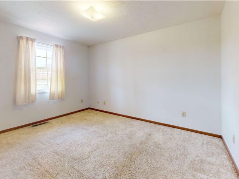 818 Seneca Drive, Belpre, OH 45714 Photo 14