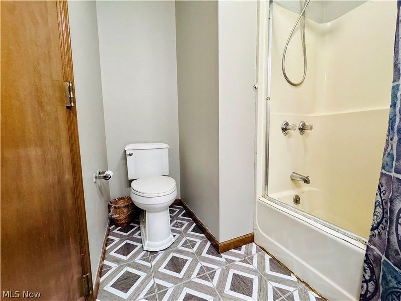 818 Seneca Drive, Belpre, OH 45714 Photo 32