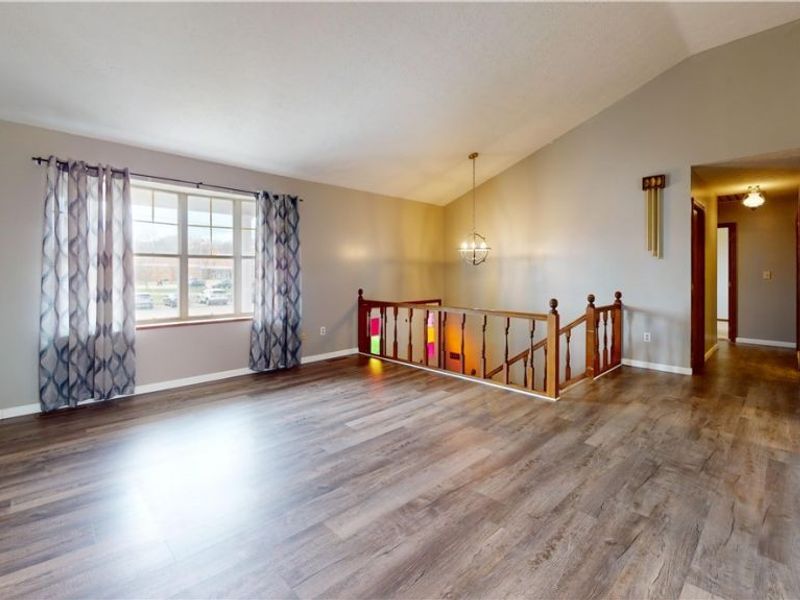 818 Seneca Drive, Belpre, OH 45714 Photo 6