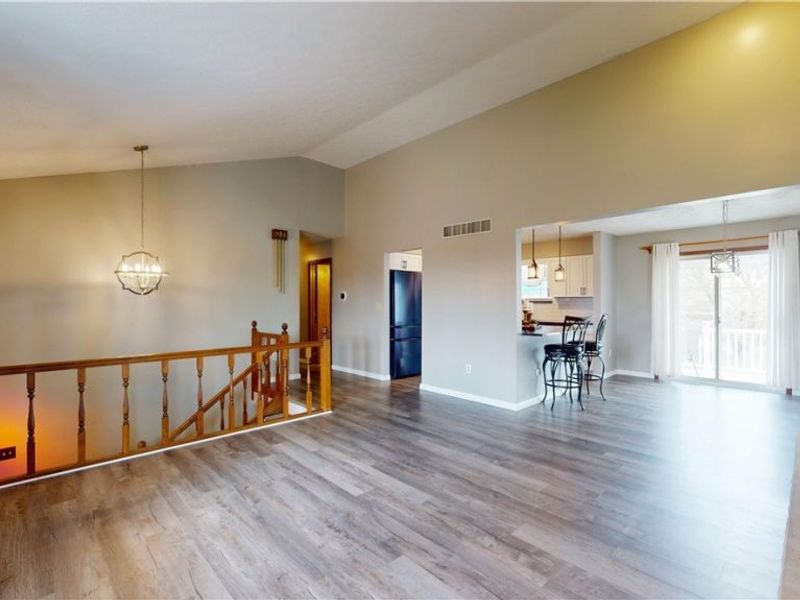 818 Seneca Drive, Belpre, OH 45714 Photo 8