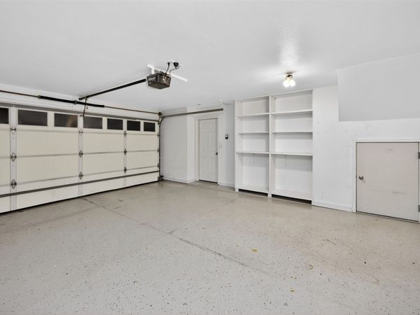 386 NE Satinwood, Waukee, IA 50263