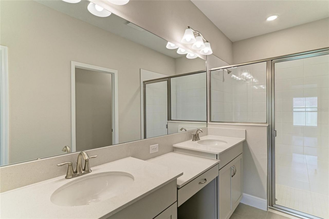 12373 Oak  Hill Way, Parrish, FL 34219 Photo