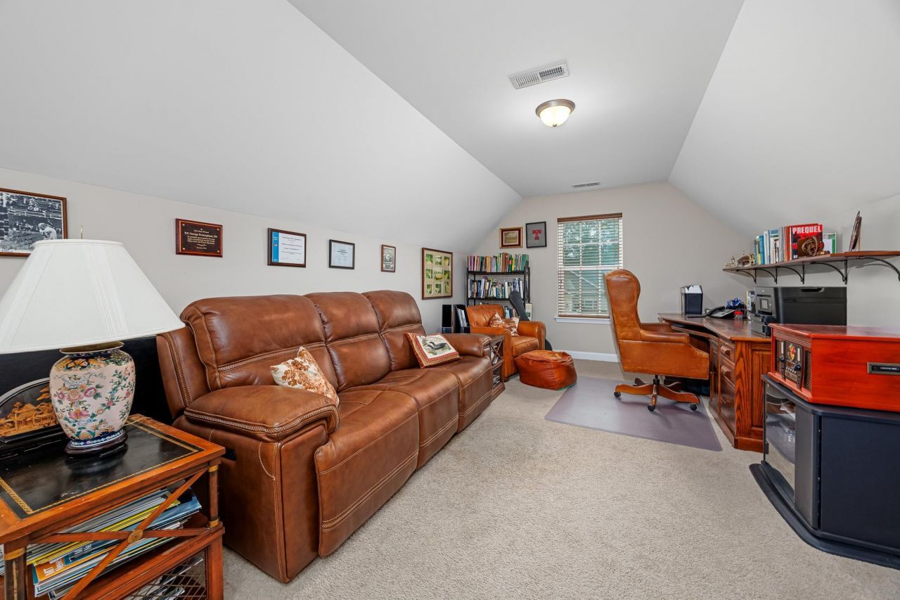 719 Londonberry Ct. Photo 26