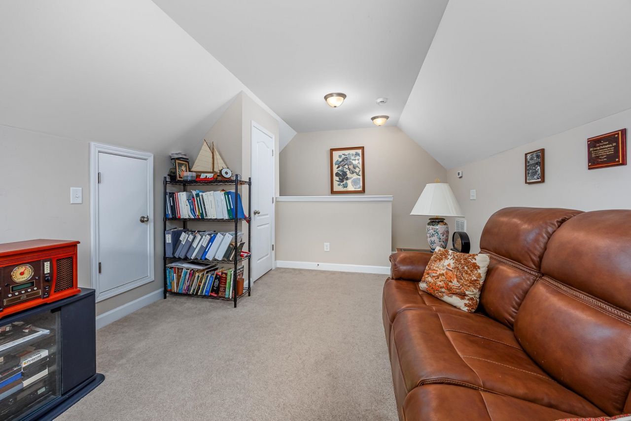 719 Londonberry Ct. Photo 27