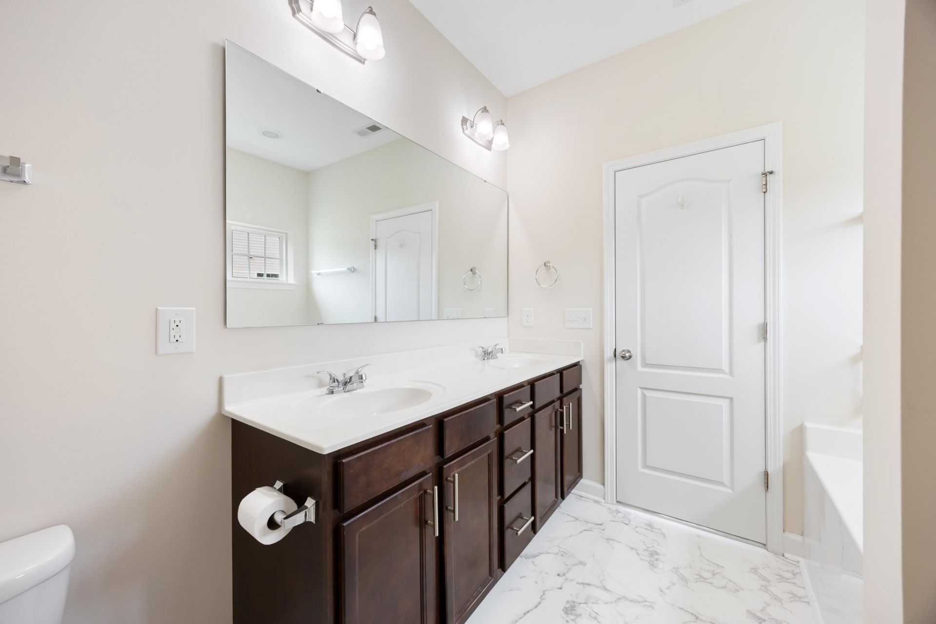 719 Londonberry Ct. Photo 31