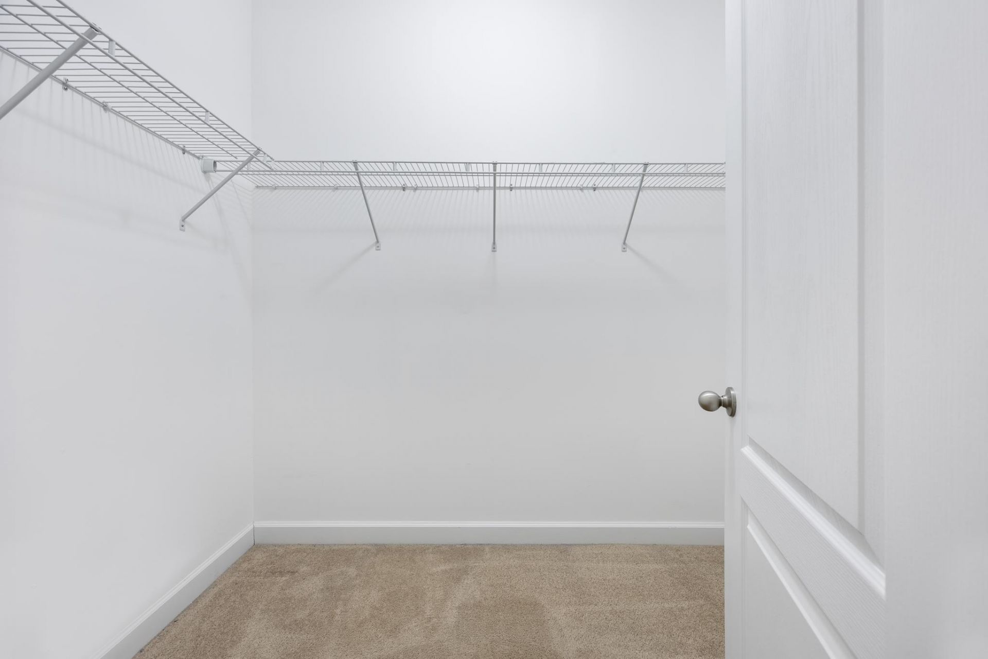 719 Londonberry Ct. Photo 32