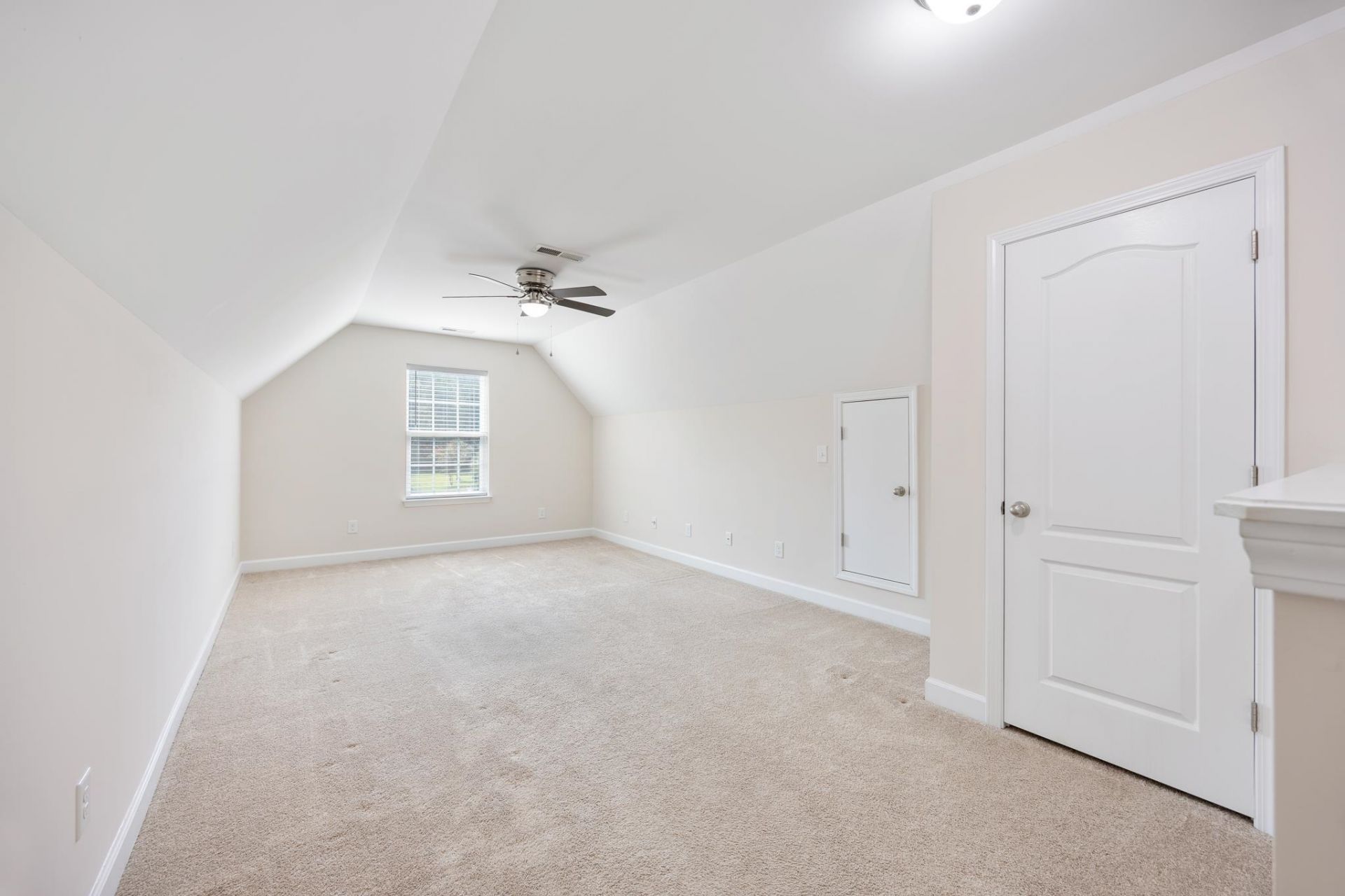 719 Londonberry Ct. Photo 37