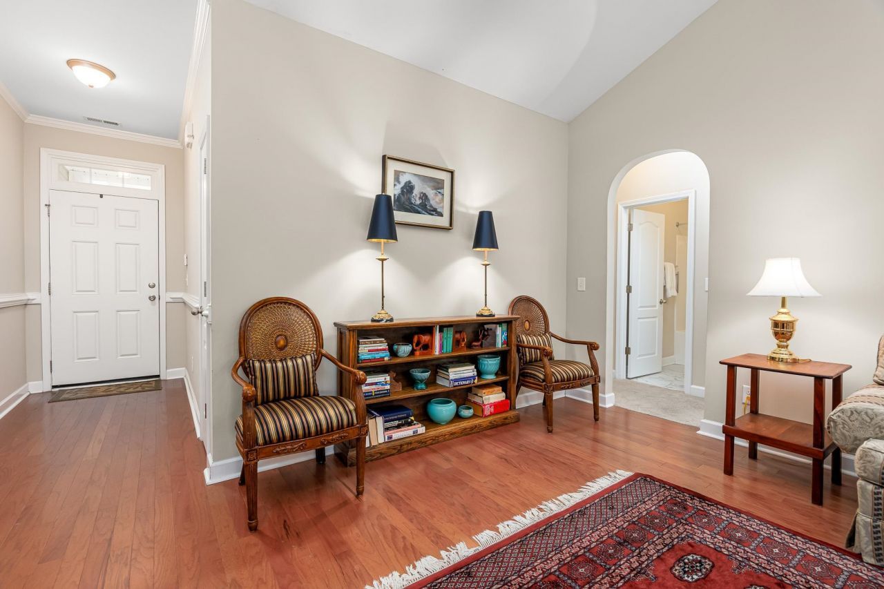 719 Londonberry Ct. Photo 8