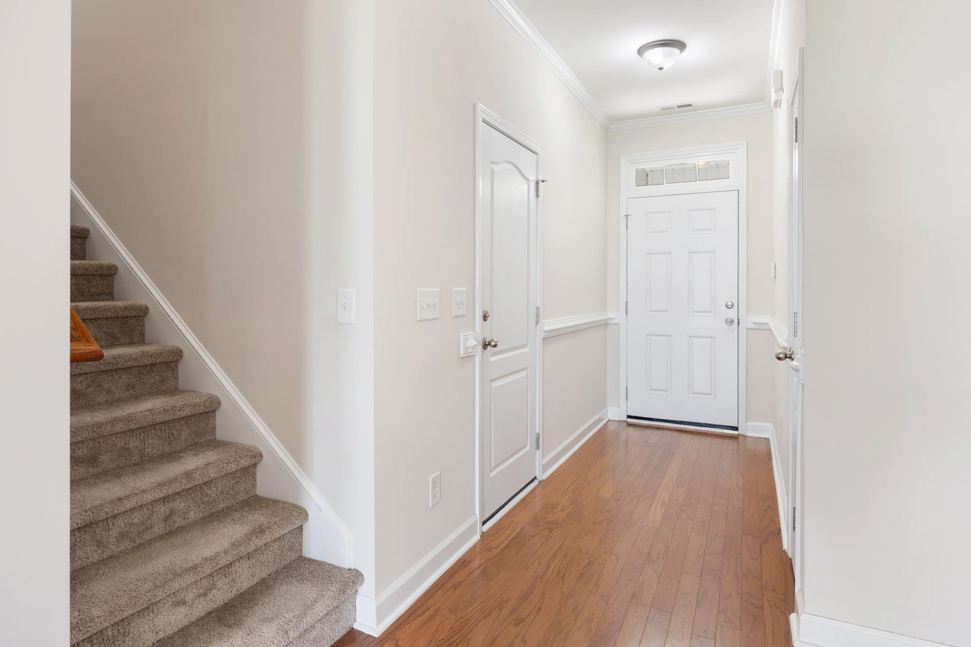 719 Londonberry Ct. Photo 8