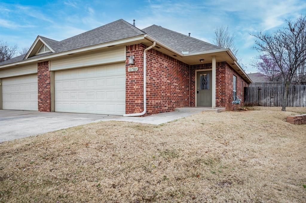 13823 Oxford Drive, Edmond, OK 73013 Main Photo