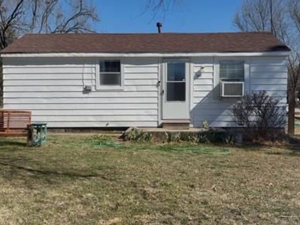 1609 N 6th Street, Tecumseh, OK 74873