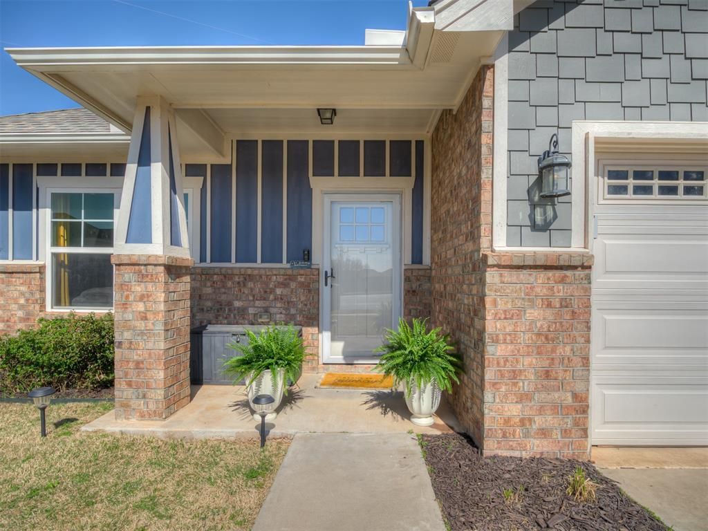9109 NW 143rd Street, Yukon, OK 73099 Main Photo