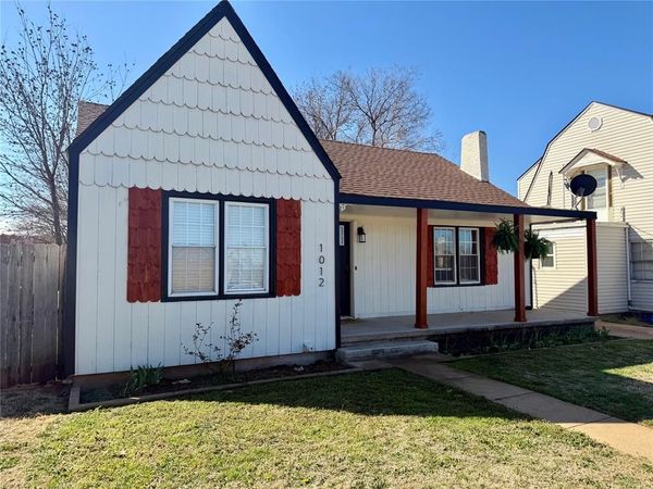 1012 Orient Avenue, Clinton, OK 73601