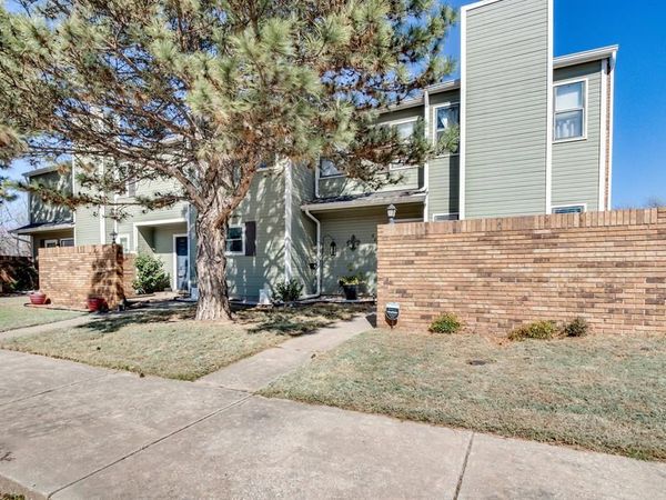 6037 NW 54th Place, Warr Acres, OK 73122