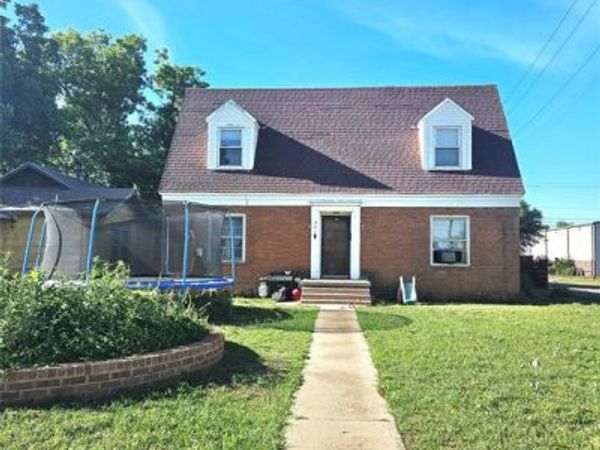 921 E Walnut Street, Altus, OK 73521