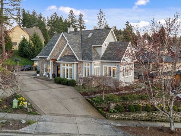 812 Northpoint Lp, Brownsville, OR 97327