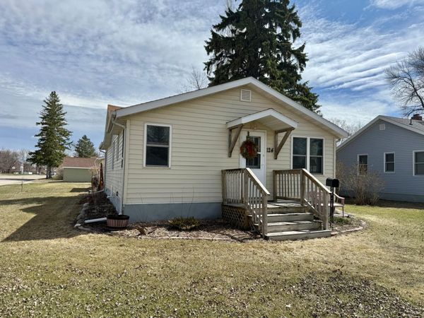 124 State Avenue N, Thief River Falls, MN 56701