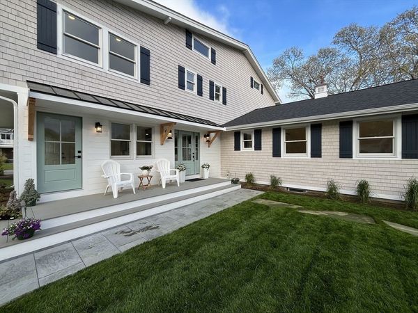 531 Menauhant Rd, Falmouth, MA 02536