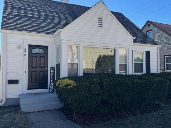 4201 W Ruby AVENUE, Milwaukee, WI 53209