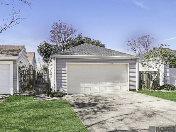 5942 N Fort Clarke Dr, Baton Rouge, LA 70817