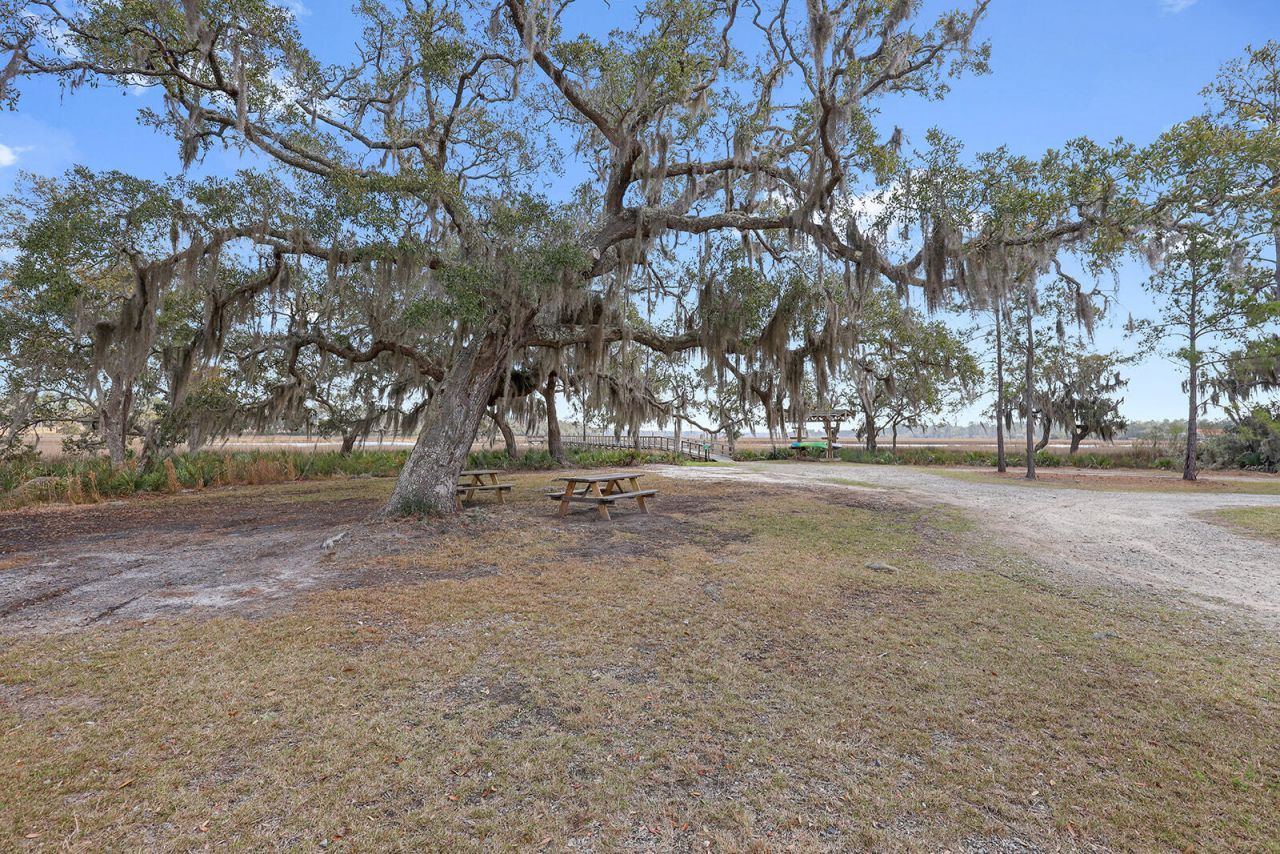 344 Somerset Drive Photo 13