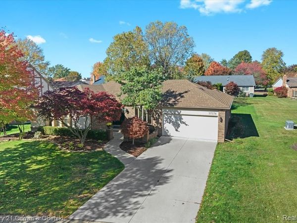 37578 Munger Drive, Livonia, MI 48154
