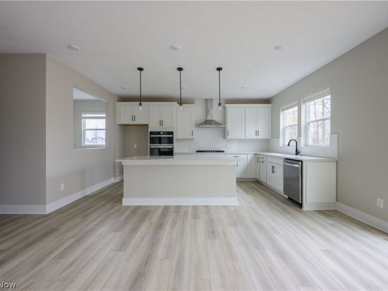 648 Bar Harbor , Avon Lake, OH 44012 Photo 12