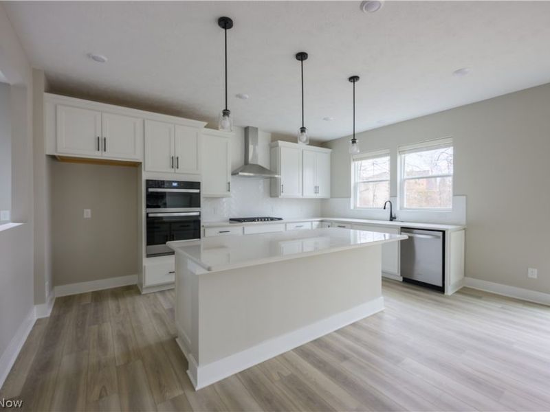 648 Bar Harbor , Avon Lake, OH 44012 Photo 13