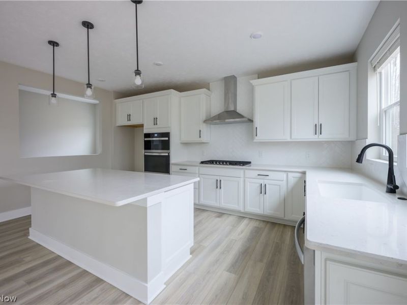 648 Bar Harbor , Avon Lake, OH 44012 Photo 14