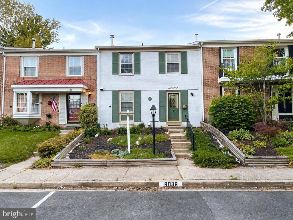 8036 Saint Annes Court, Alexandria, VA 22309 Main Photo