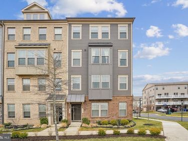 2204 ABBOCCATO TERRACE SE, LEESBURG, VA 20175