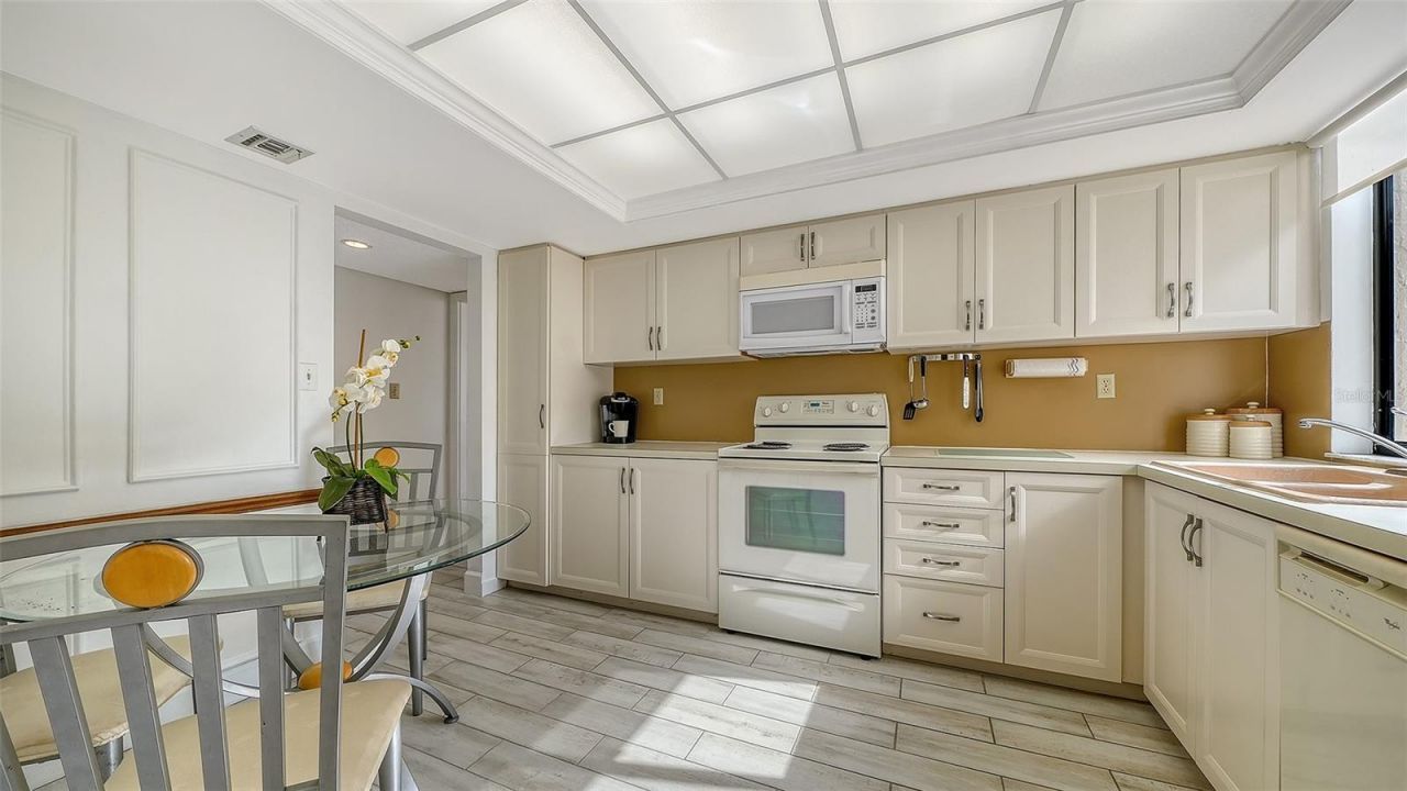 6287 Midnight Pass Road, Unit 103, Sarasota, FL 34242 Photo