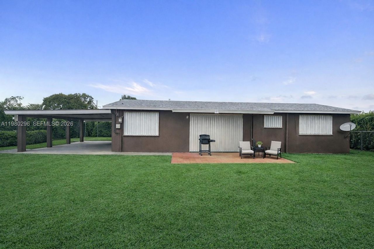 3930 NW 185th St , Miami Gardens, FL 33055 Photo