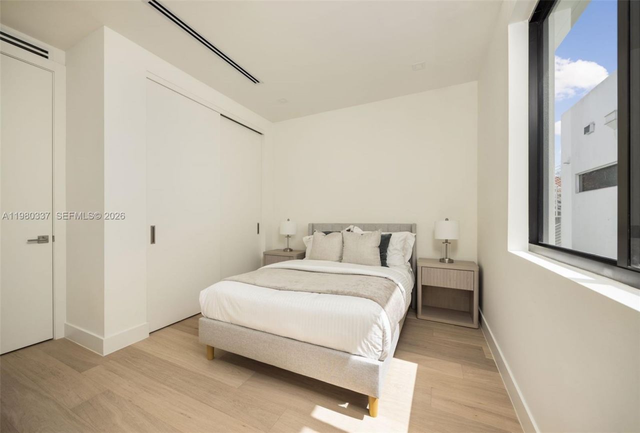 3113 Elizabeth Street, Miami, FL 33133 Photo