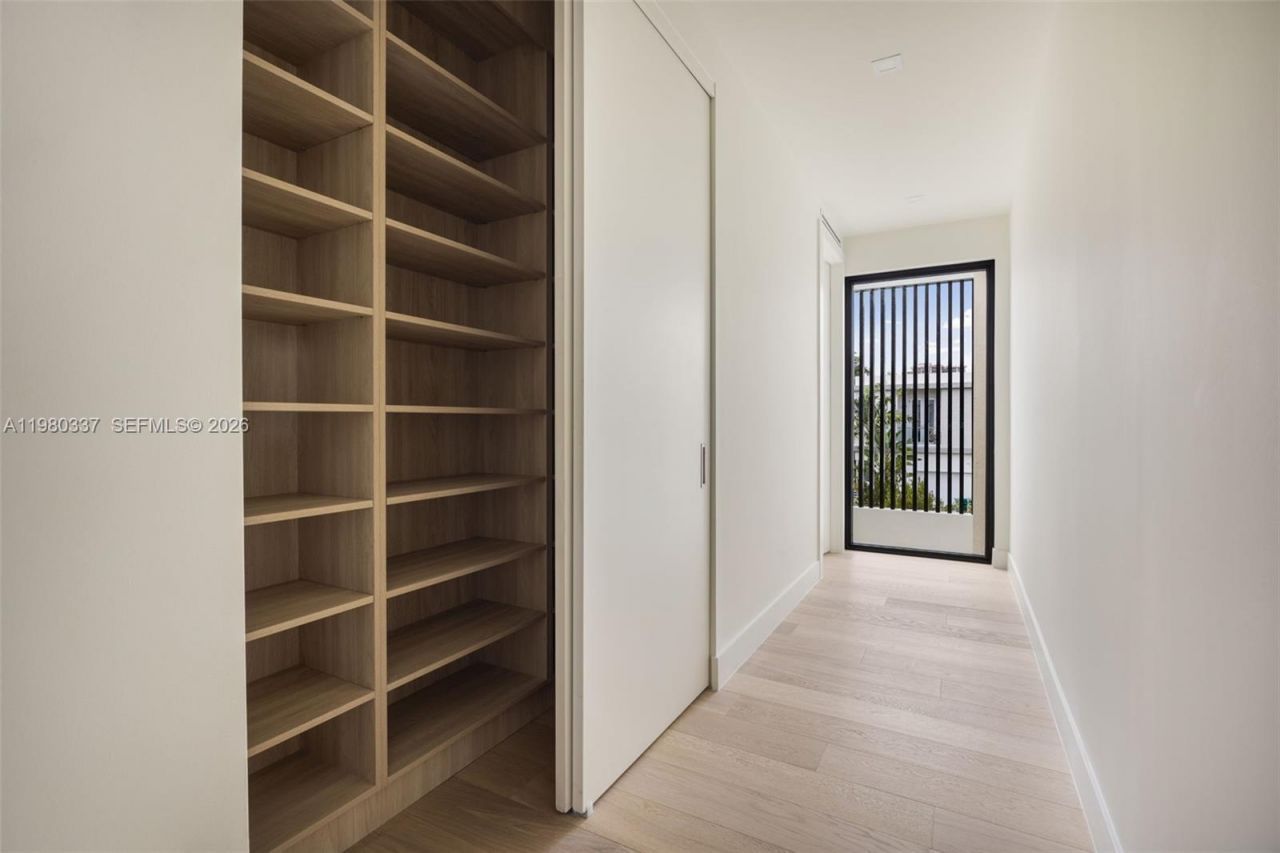 3113 Elizabeth Street, Miami, FL 33133 Photo